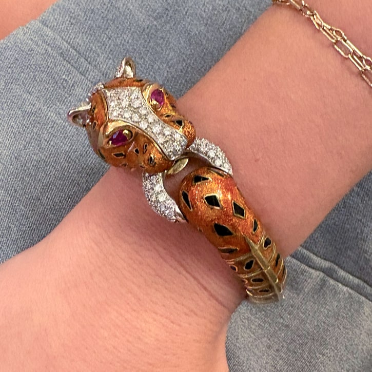 Leopard Head Enamel Diamond Gold Bangle Bracelet