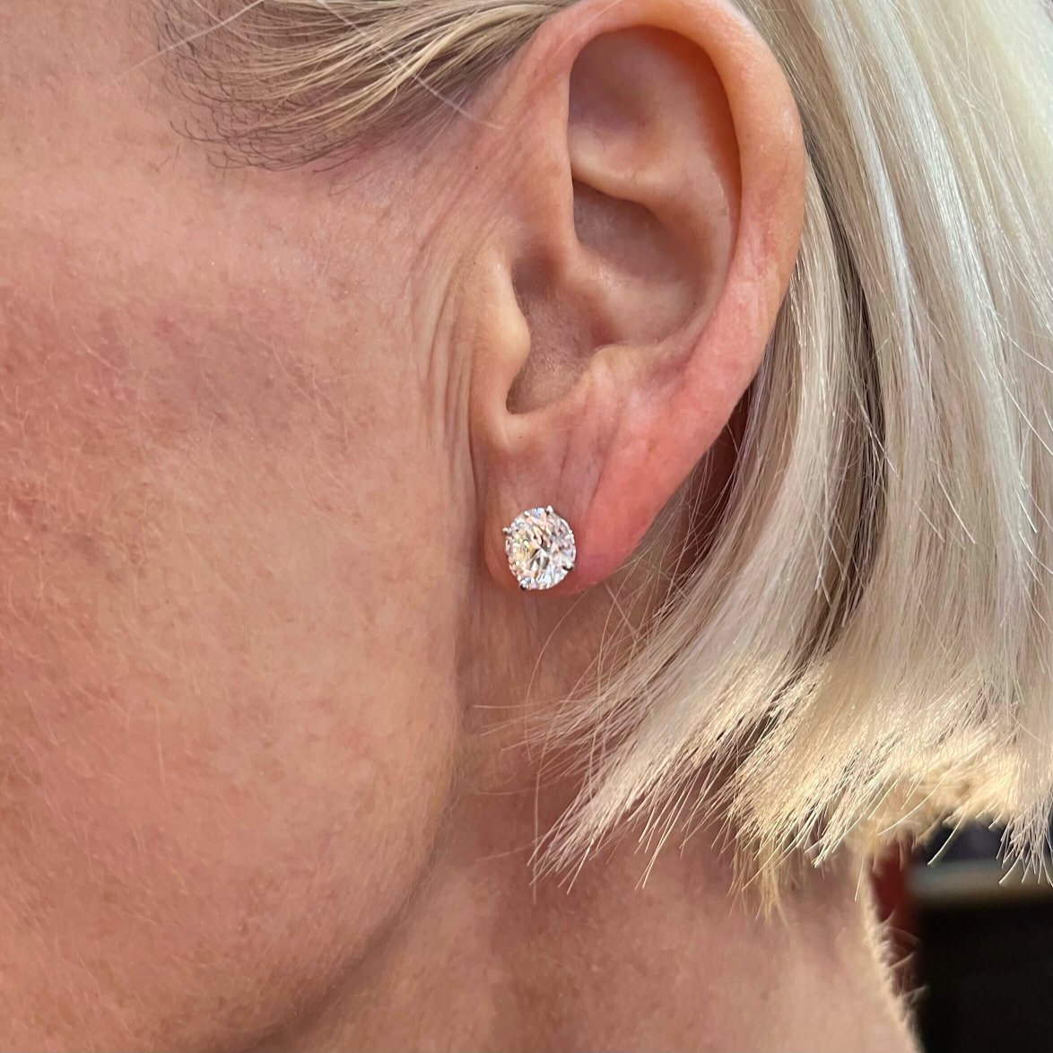 White Gold Round Diamond Stud Earrings 4.01 Carats