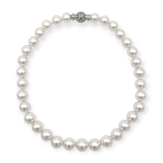 Pearl Necklace with White Gold Diamond Clasp