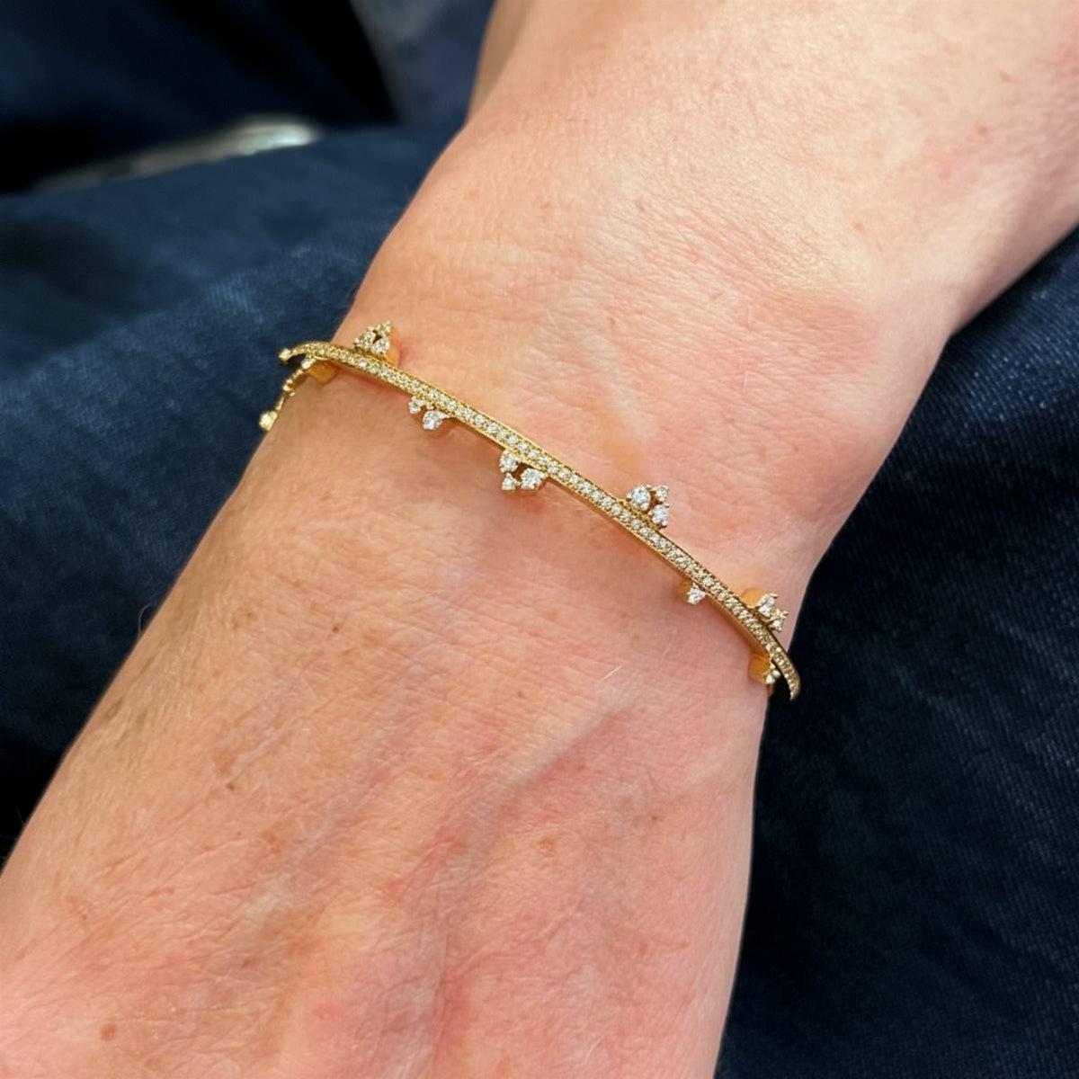 Hueb Gold Diamond Hinged Bangle Bracelet