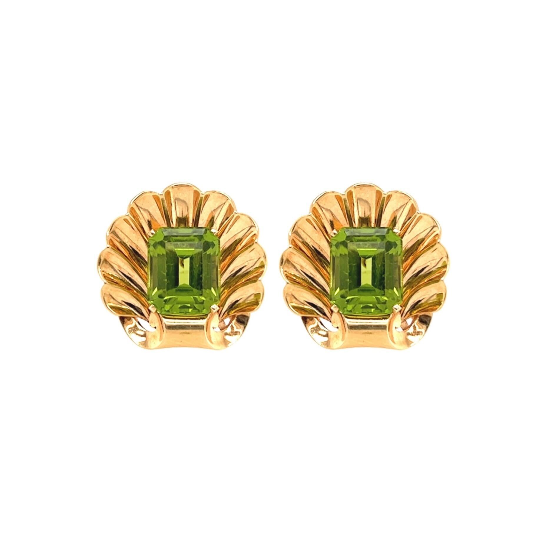 1940s Peridot Gold Scallop Shell Earrings